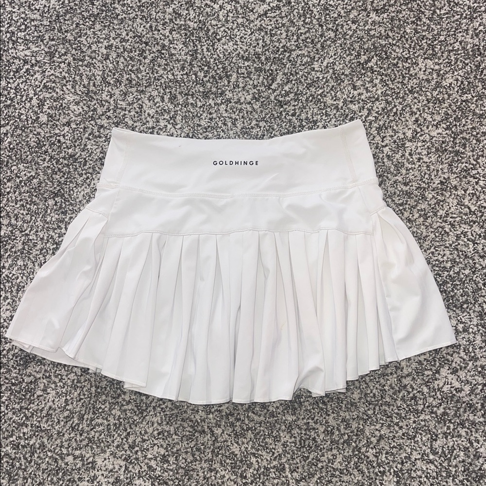 Goldhinge white ruffled skirt